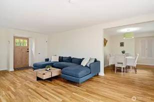 4037 NE 109th St, Seattle, WA 98125 - Photo 6