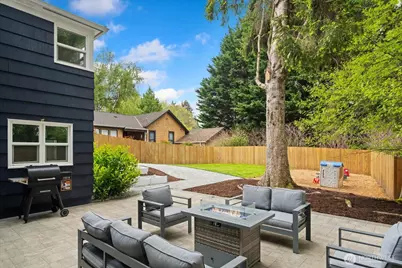 4037 NE 109th Street, Seattle, WA 98125 - Photo 32