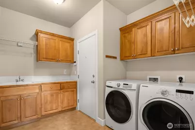 3021 278th Court SE, Sammamish, WA 98075 - Photo 22