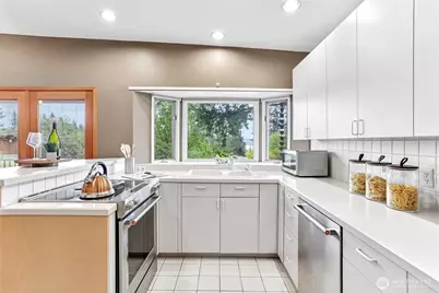 12226 SE 25th Street, Bellevue, WA 98005 - Photo 12