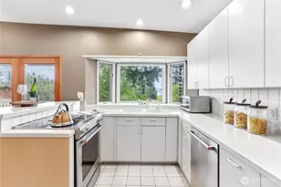 12226 SE 25th St, Bellevue, WA 98005 - Photo 12