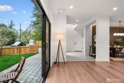13022 Corliss Avenue N, Seattle, WA 98133 - Photo 20