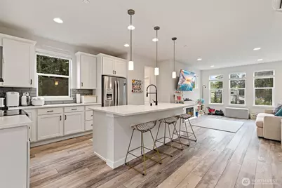 13420 Manor Way #A6, Lynnwood, WA 98087 - Photo 2