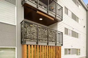 1770 NW 58th St, Seattle, WA 98107 - Photo 24