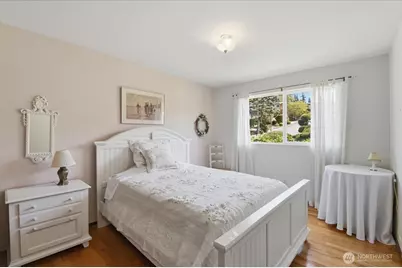 911 12th Avenue N, Edmonds, WA 98020 - Photo 22