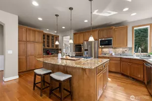 2759 NW Pine Cone Pl, Issaquah, WA 98027 - Photo 8