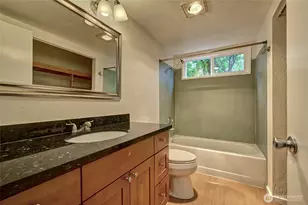 733 104th St, Seattle, WA 98133 - Photo 26