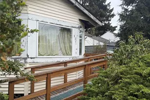 821 108th St S, Tacoma, WA 98444 - Photo 6