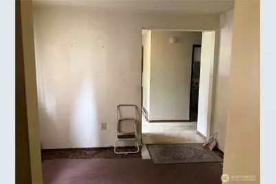 821 108th Street S, Tacoma, WA 98444 - Photo 16