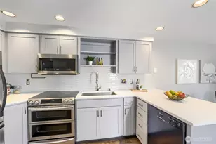 806 NW 52nd St, Seattle, WA 98107 - Photo 10