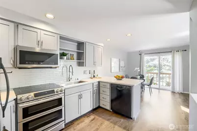 806 NW 52nd Street, Seattle, WA 98107 - Photo 8