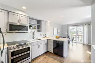 806 NW 52nd St, Seattle, WA 98107 - Photo 8