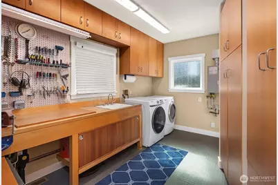10 E Roanoke Street #2, Seattle, WA 98102 - Photo 24