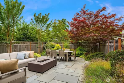 1145 33rd Avenue E, Seattle, WA 98112 - Photo 2