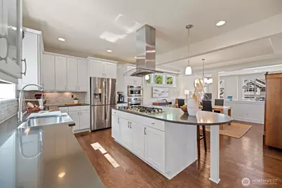 23331 SE 4th Place, Sammamish, WA 98074 - Photo 8