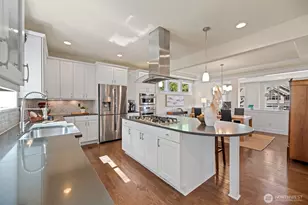 23331 SE 4th Pl, Sammamish, WA 98074 - Photo 8