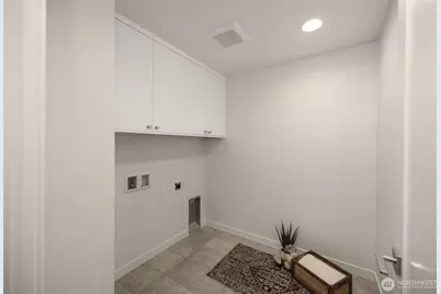 8323 B 12th Avenue NW, Seattle, WA 98117 - Photo 22