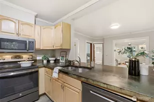 9732 59th Ave S, Seattle, WA 98118 - Photo 12
