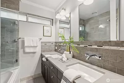 9732 59th Avenue S, Seattle, WA 98118 - Photo 14