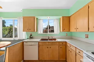 1427 2nd St, Wenatchee, WA 98801 - Photo 10