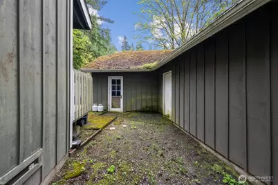611 208th Avenue SE, Sammamish, WA 98074 - Photo 10