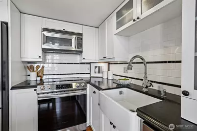 201 Galer Street #534, Seattle, WA 98109 - Photo 8