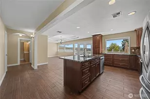 209 W Peters St, Wenatchee, WA 98801 - Photo 8