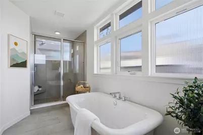 4106 Linden Avenue N #B, Seattle, WA 98103 - Photo 16
