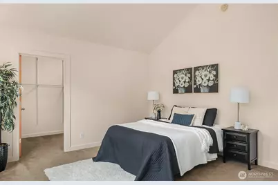 1025 NE 130th Street, Seattle, WA 98125 - Photo 18