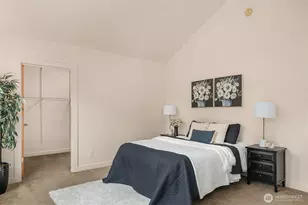 1025 NE 130th St, Seattle, WA 98125 - Photo 18