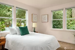 1025 NE 130th St, Seattle, WA 98125 - Photo 24