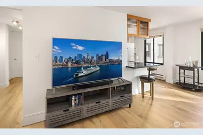 1105 Spring Street #1112, Seattle, WA 98104 - Photo 6