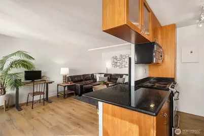 1105 Spring Street #1112, Seattle, WA 98104 - Photo 10