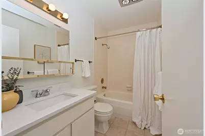 6343 Sand Point Way NE, Seattle, WA 98115 - Photo 20