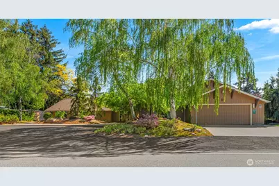 414 19th Street NE, East Wenatchee, WA 98802 - Photo 1