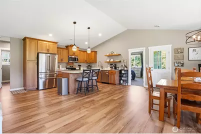 200 Red Hawk Drive, Castle Rock, WA 98611 - Photo 12