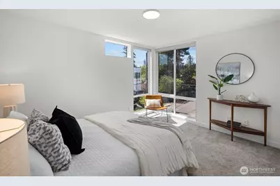 12000 31st Avenue NE, Seattle, WA 98125 - Photo 10