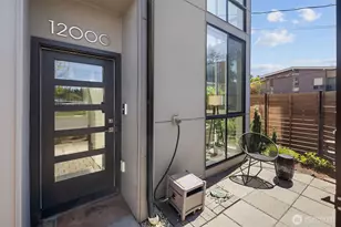 12000 31st Ave NE, Seattle, WA 98125 - Photo 2