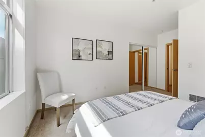 3333 Wallingford Avenue N #203, Seattle, WA 98103 - Photo 30