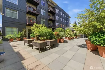 3333 Wallingford Avenue N #203, Seattle, WA 98103 - Photo 32