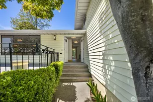 20027 106th Ave NE, Bothell, WA 98011 - Photo 4