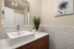 936 W Emerson St, Seattle, WA 98119 - Photo 28