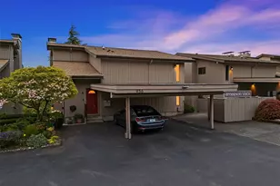 936 W Emerson St, Seattle, WA 98119 - Photo 2