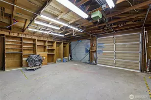 31061 W Lake Morton Dr SE, Kent, WA 98042 - Photo 22