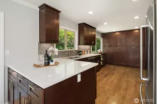 12516 SE 4th Pl, Bellevue, WA 98005 - Photo 10