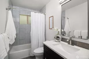 12516 SE 4th Pl, Bellevue, WA 98005 - Photo 16