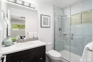 12516 SE 4th Pl, Bellevue, WA 98005 - Photo 20