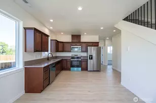 624 Aster St S, Soap Lake, WA 98851 - Photo 6