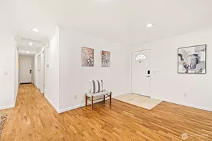 10758 Ashworth Ave N, Seattle, WA 98133 - Photo 4