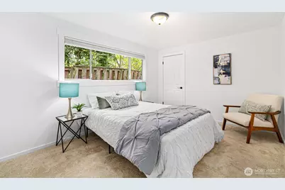 10758 Ashworth Avenue N, Seattle, WA 98133 - Photo 18